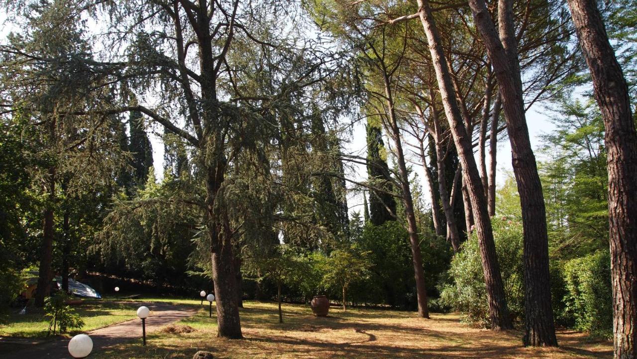 Due Passi Nel Parco Con Parcheggio Gratuito Apartment Firenze Bagian luar foto