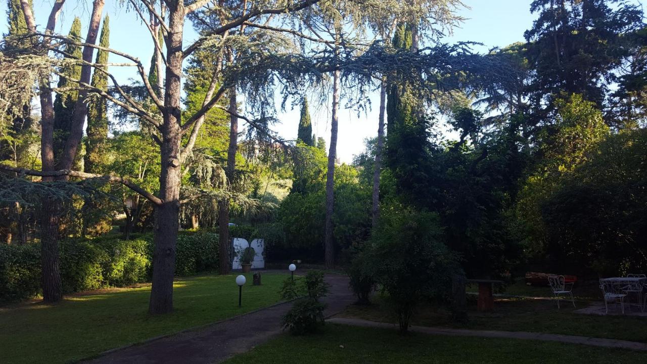 Due Passi Nel Parco Con Parcheggio Gratuito Apartment Firenze Bagian luar foto